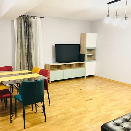 Alpha City Center Апартаменти *